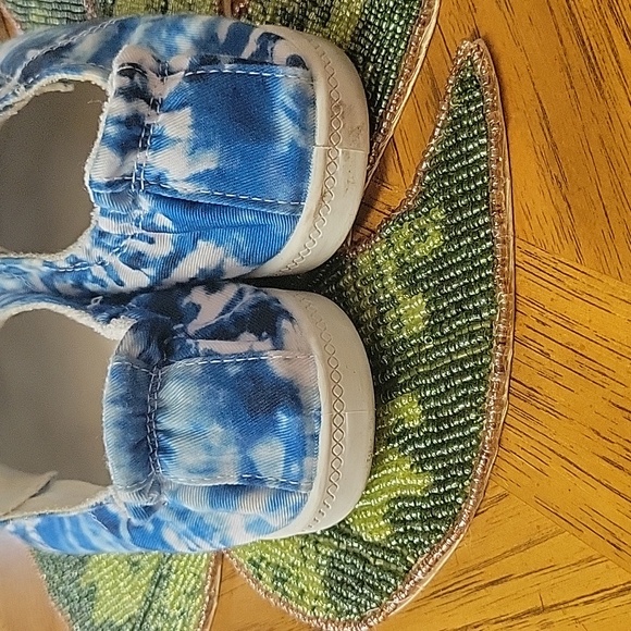 3/$12☆☆Time & Tru tie dye 11 wide sneakers.with memory foam - Picture 5 of 6